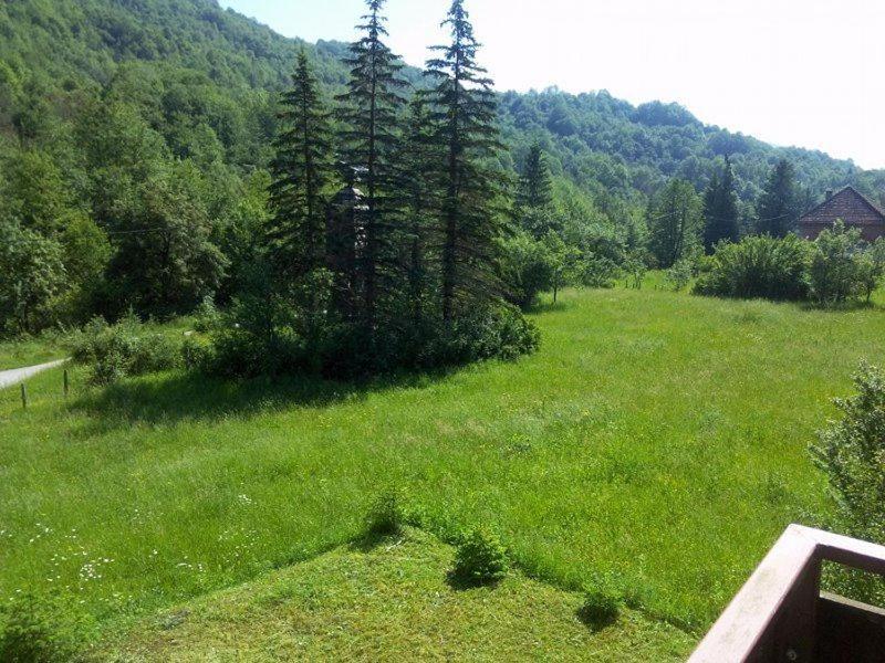 Guest House Radovic Tjentiste Exterior foto