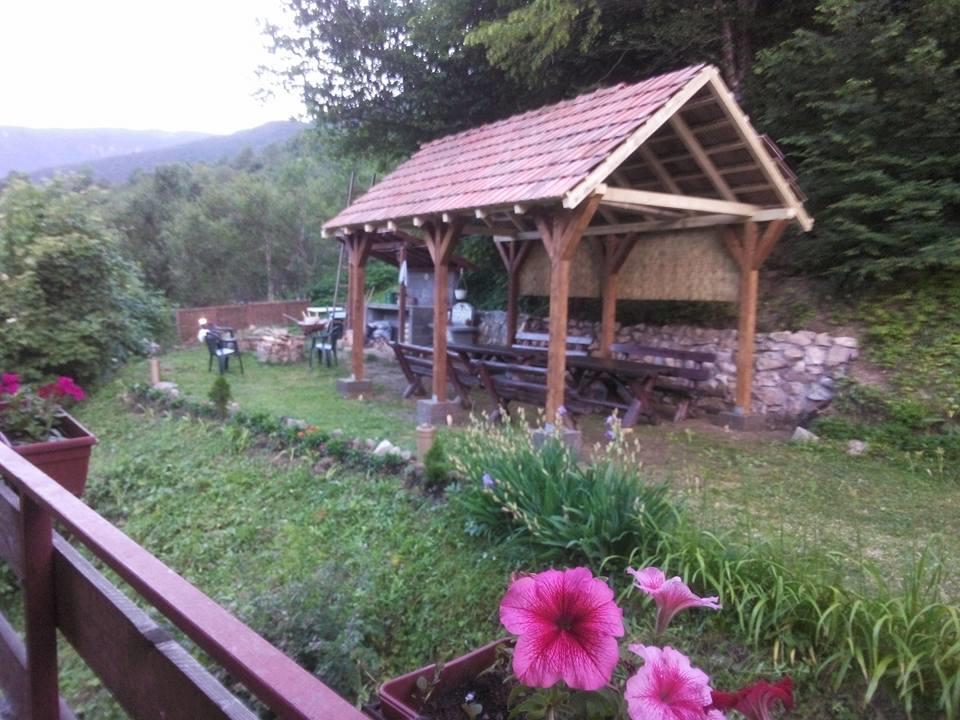 Guest House Radovic Tjentiste Exterior foto
