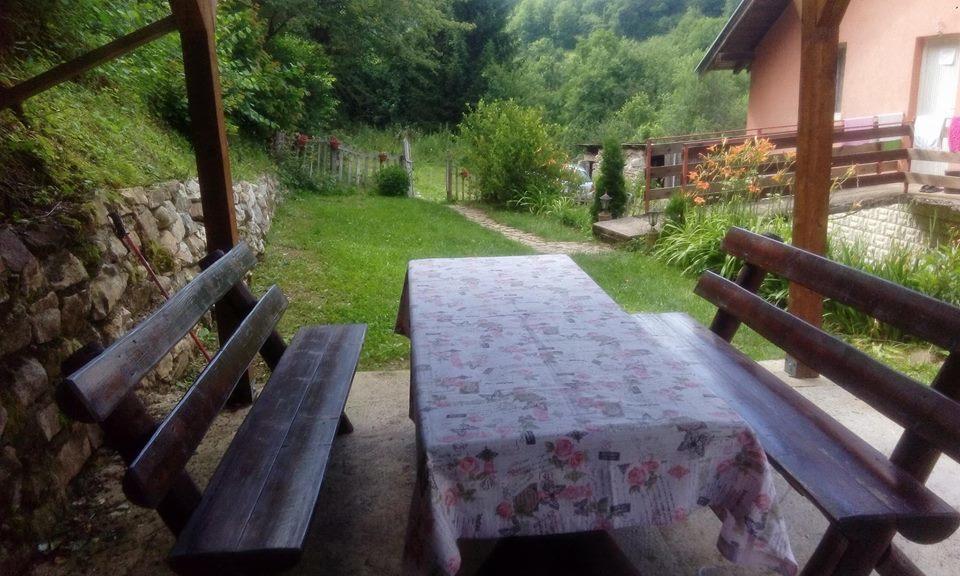 Guest House Radovic Tjentiste Exterior foto