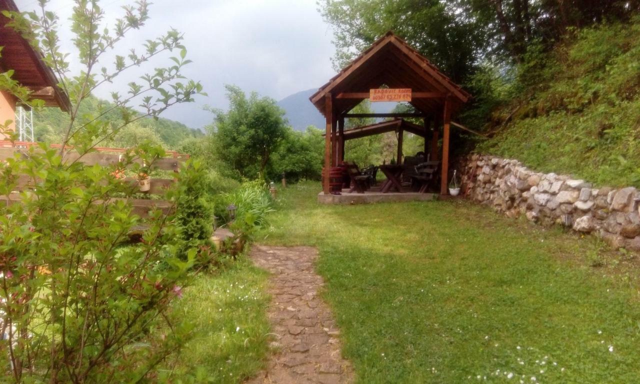Guest House Radovic Tjentiste Exterior foto